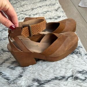 Free people clogs